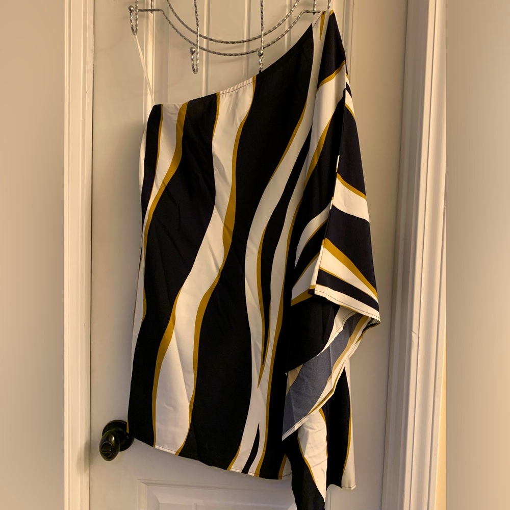 SHEIN Black and Gold One Shoulder Dress
